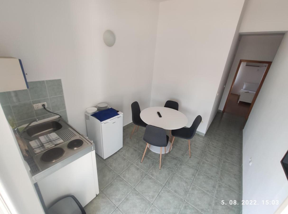 Aqua Apartments Omiš Eksteriør billede