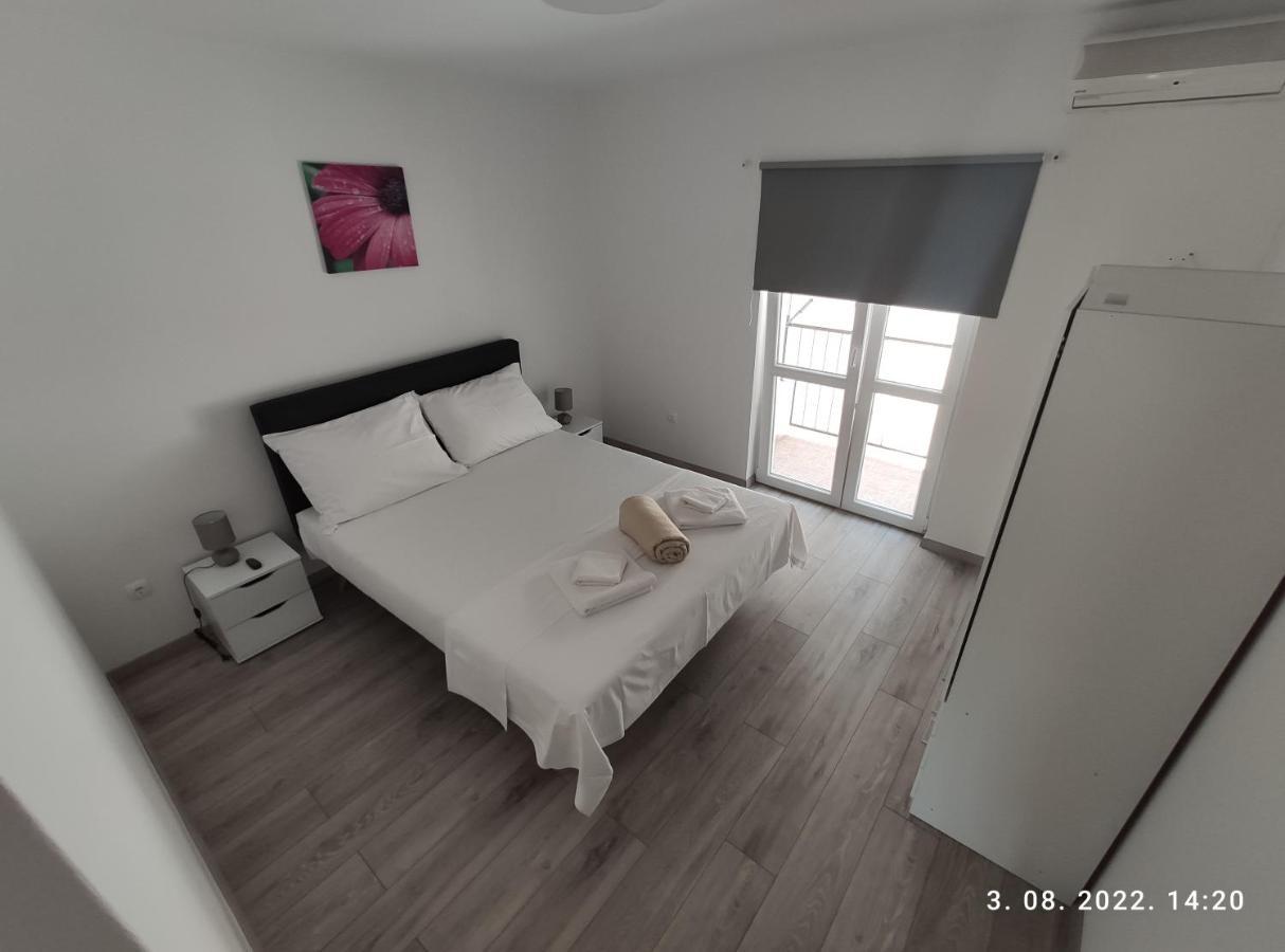 Aqua Apartments Omiš Eksteriør billede