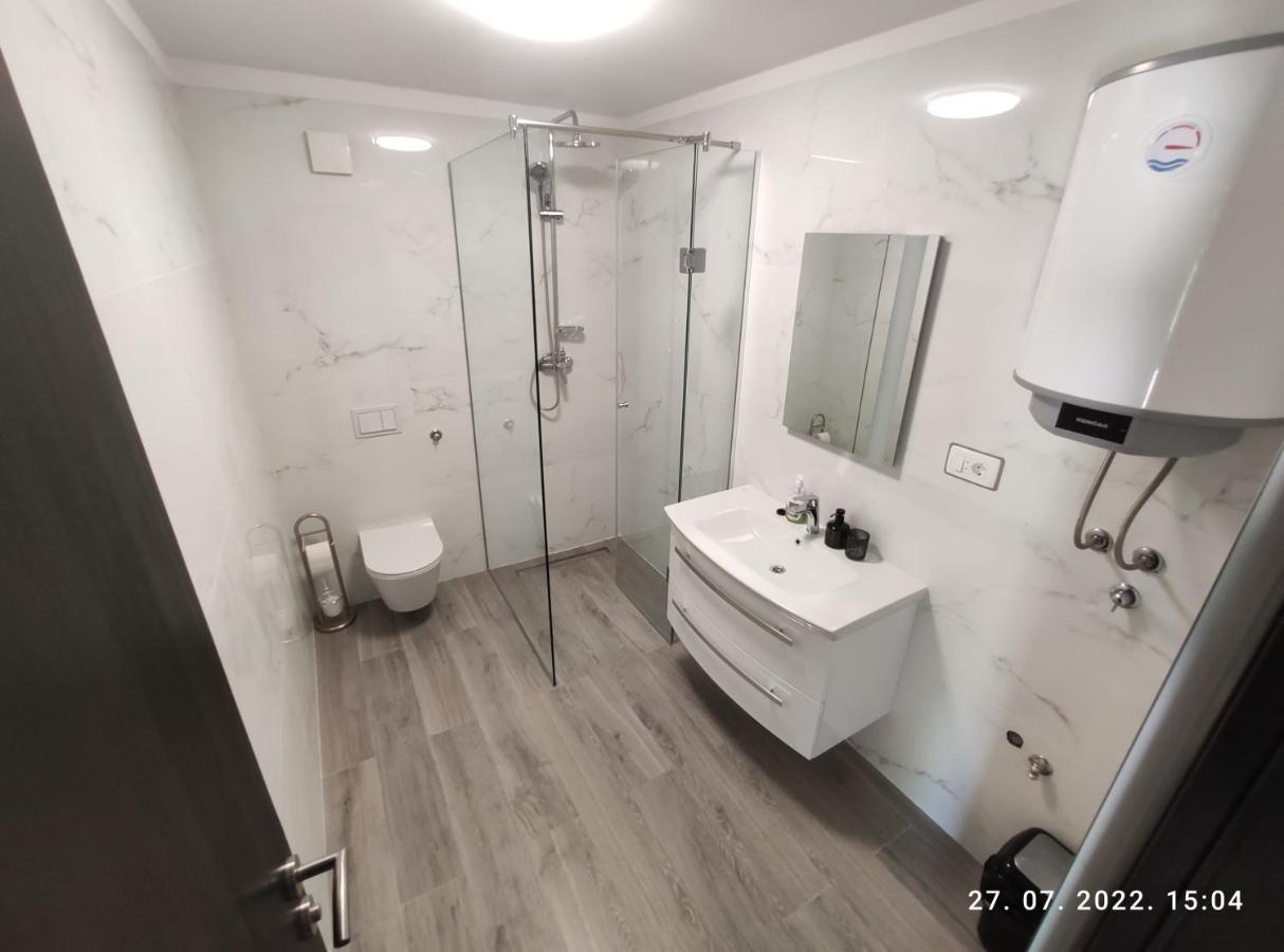 Aqua Apartments Omiš Eksteriør billede