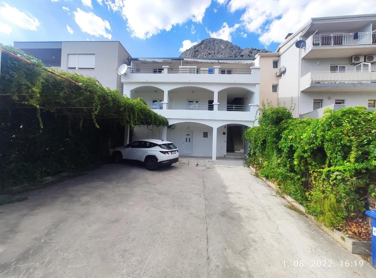 Aqua Apartments Omiš Eksteriør billede