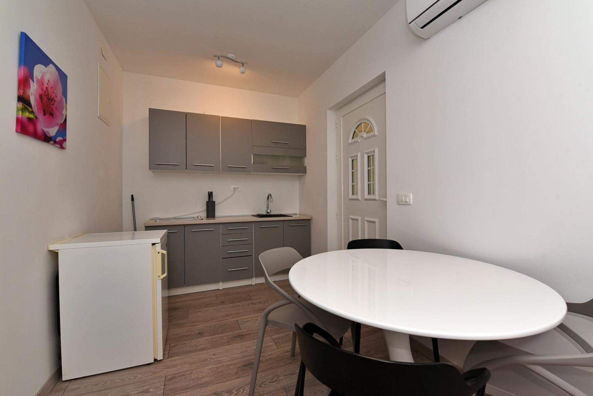 Aqua Apartments Omiš Eksteriør billede
